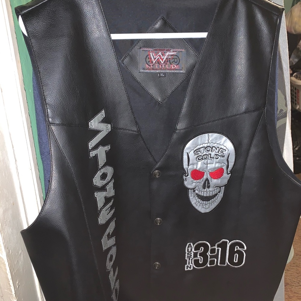Two biker vest a pair of biker boats